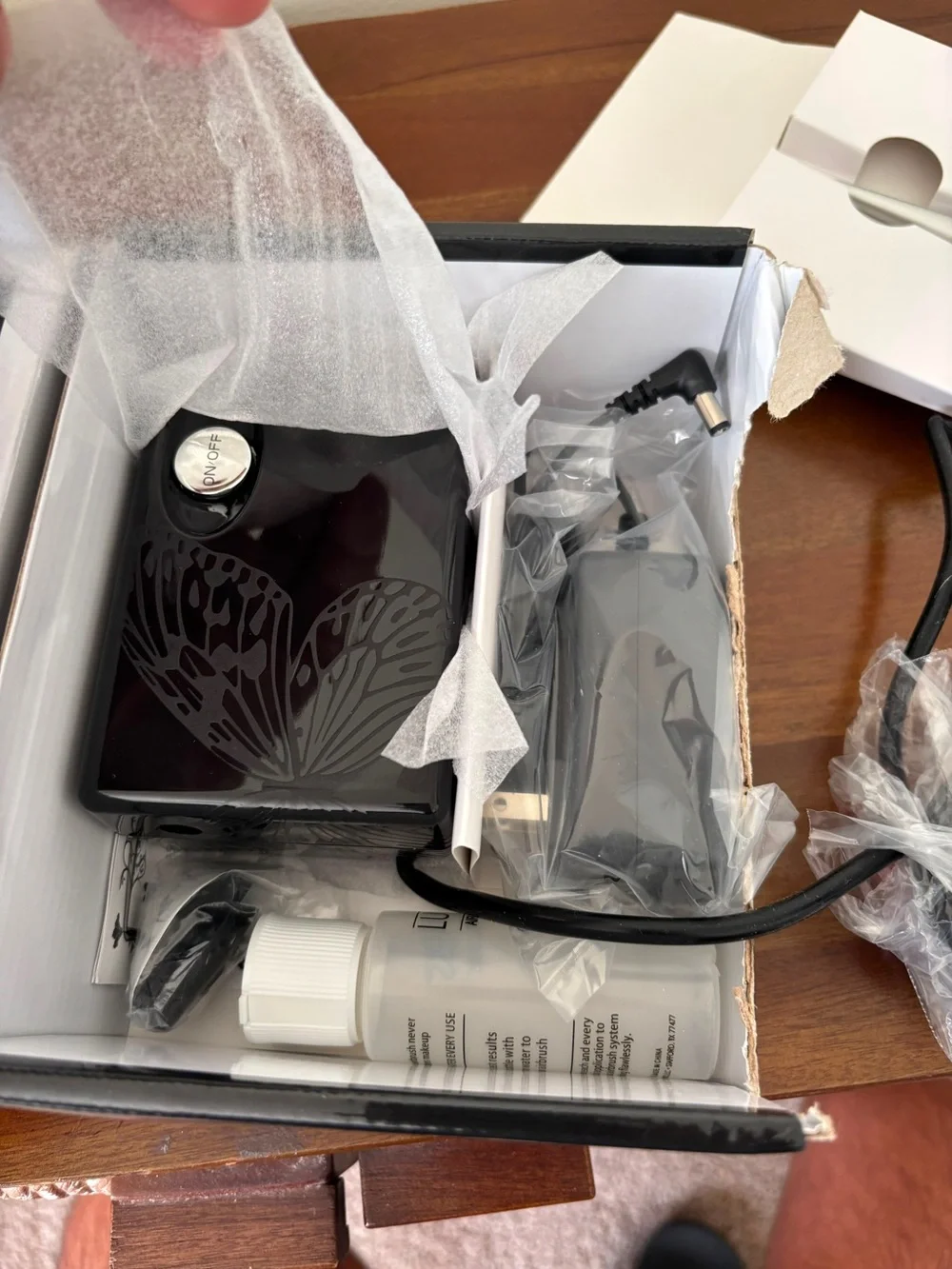 Luminess Airbrush Cosmetic System - Black with Red Accent